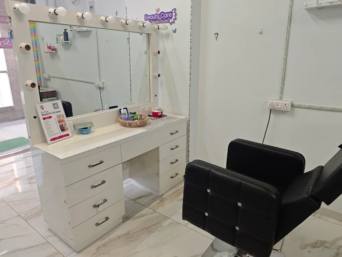 Up Style Salon — Luxury Hair & Beauty by Nikunja Shah